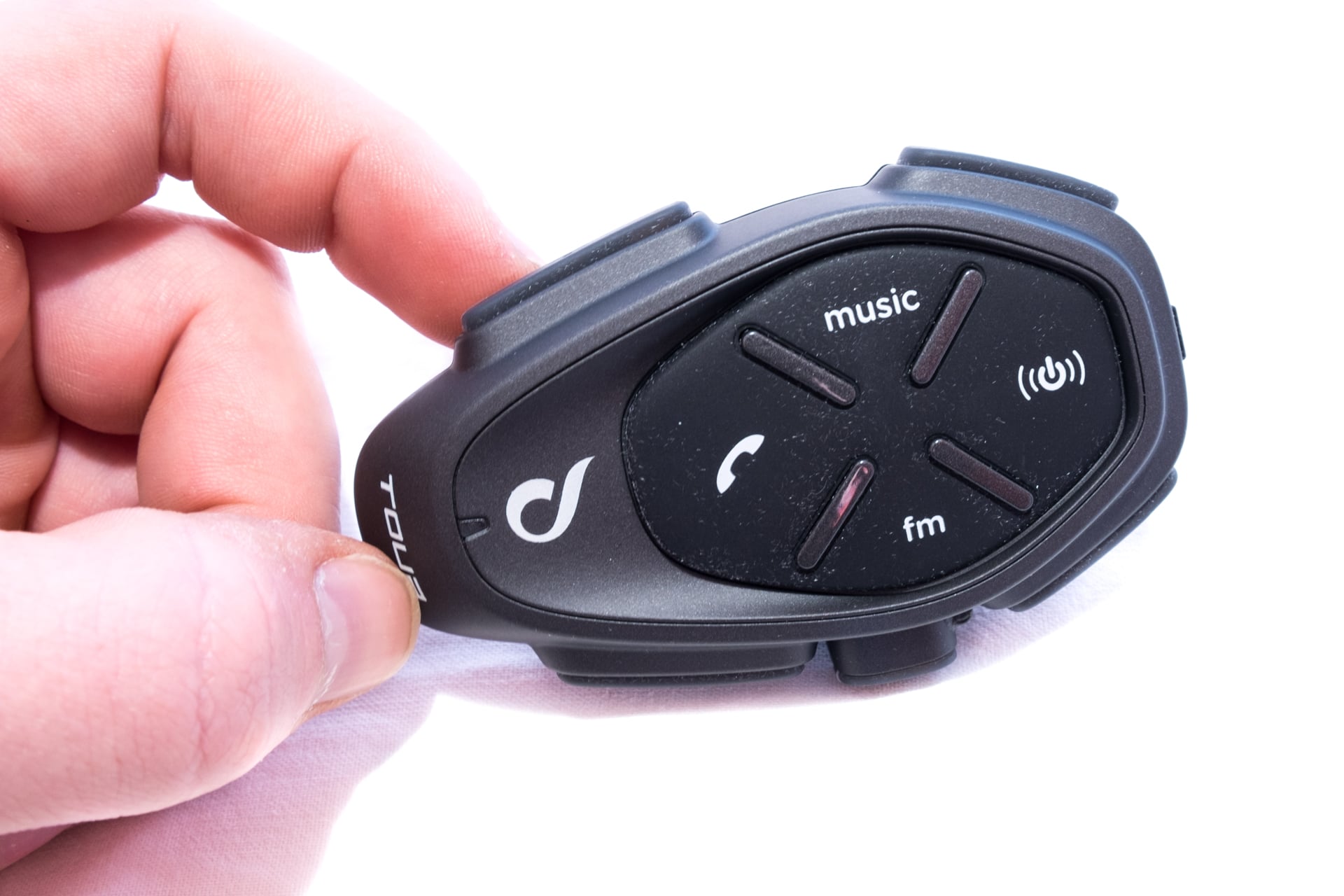 Essais - Les oreillettes Bluetooth pour lutter contre la solitude du  motard