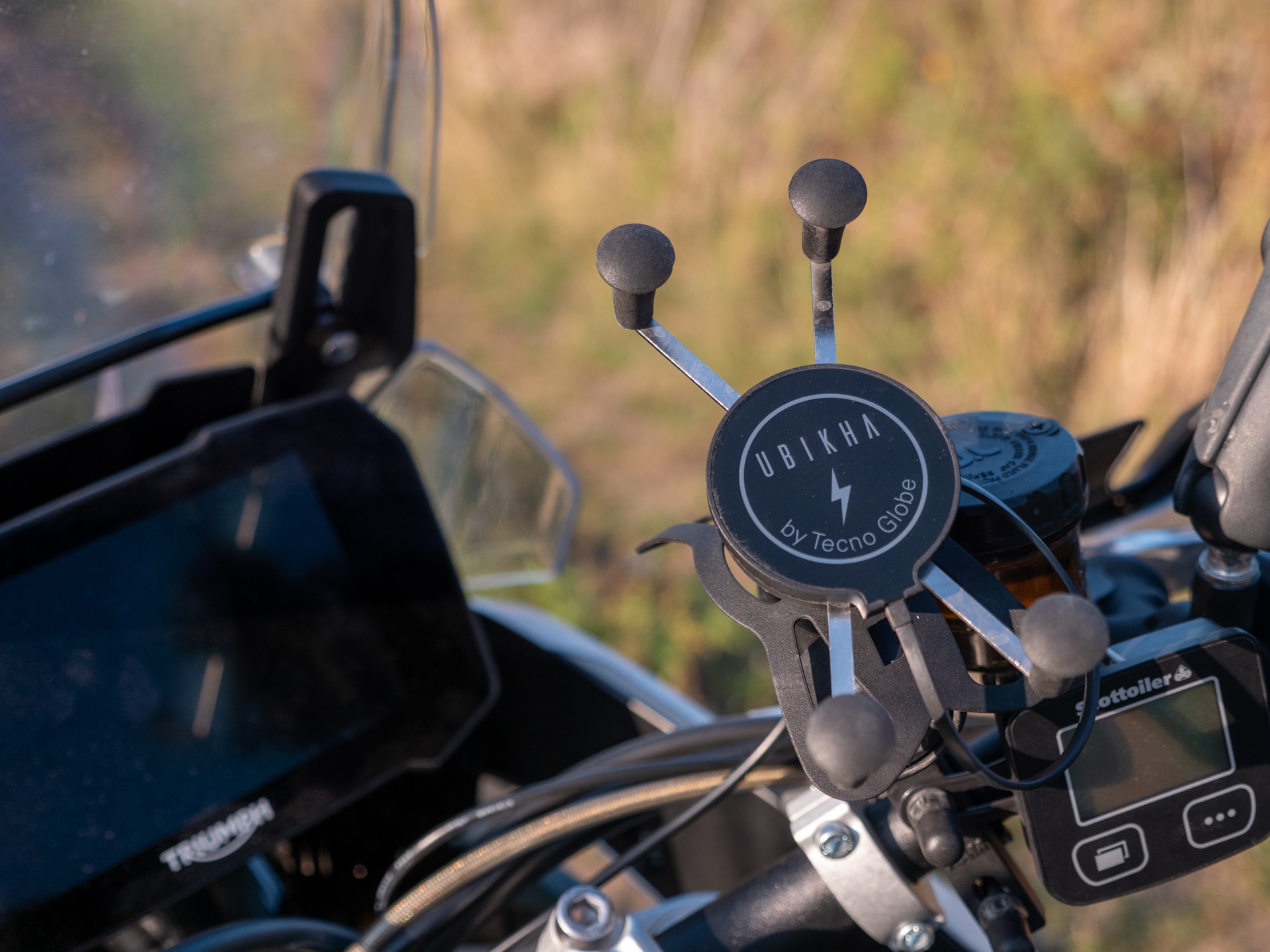 Test du Ubikha Smart Induction by Tecno Globe : la nouvelle référence du support  smartphone moto ? – Motard Adventure