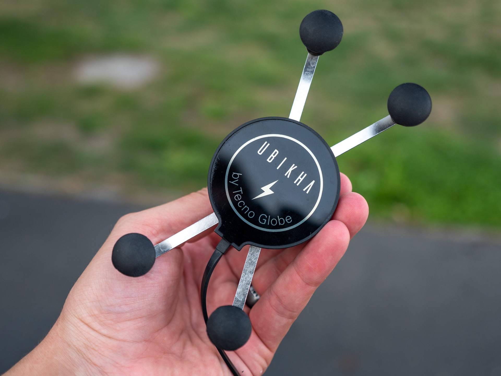 Test du Ubikha Smart Induction by Tecno Globe : la nouvelle référence du  support smartphone moto ? – Motard Adventure